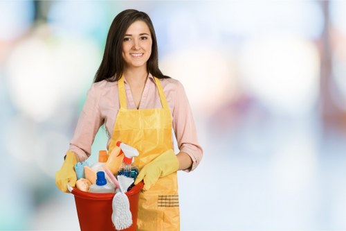 Kitchen and bathroom cleaning support for local Finsbury Park households